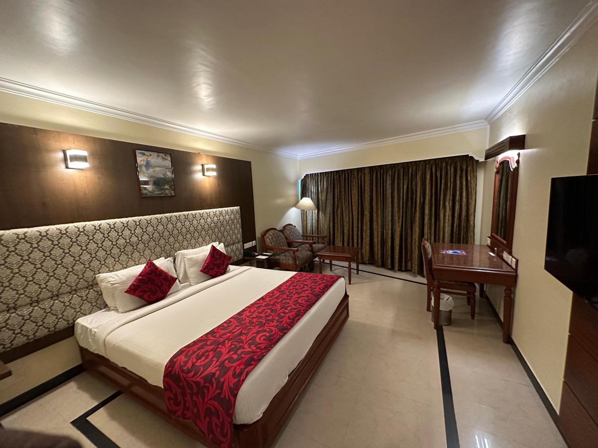 Hotel Annamalai International Пондичерри Экстерьер фото