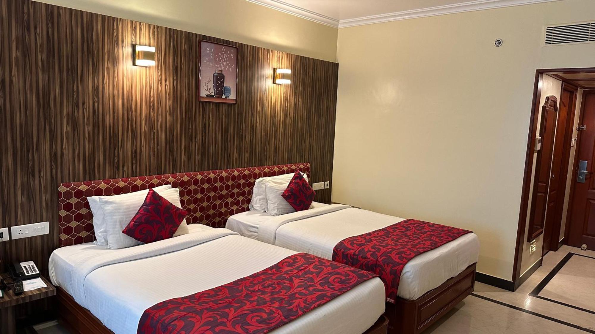 Hotel Annamalai International Пондичерри Экстерьер фото