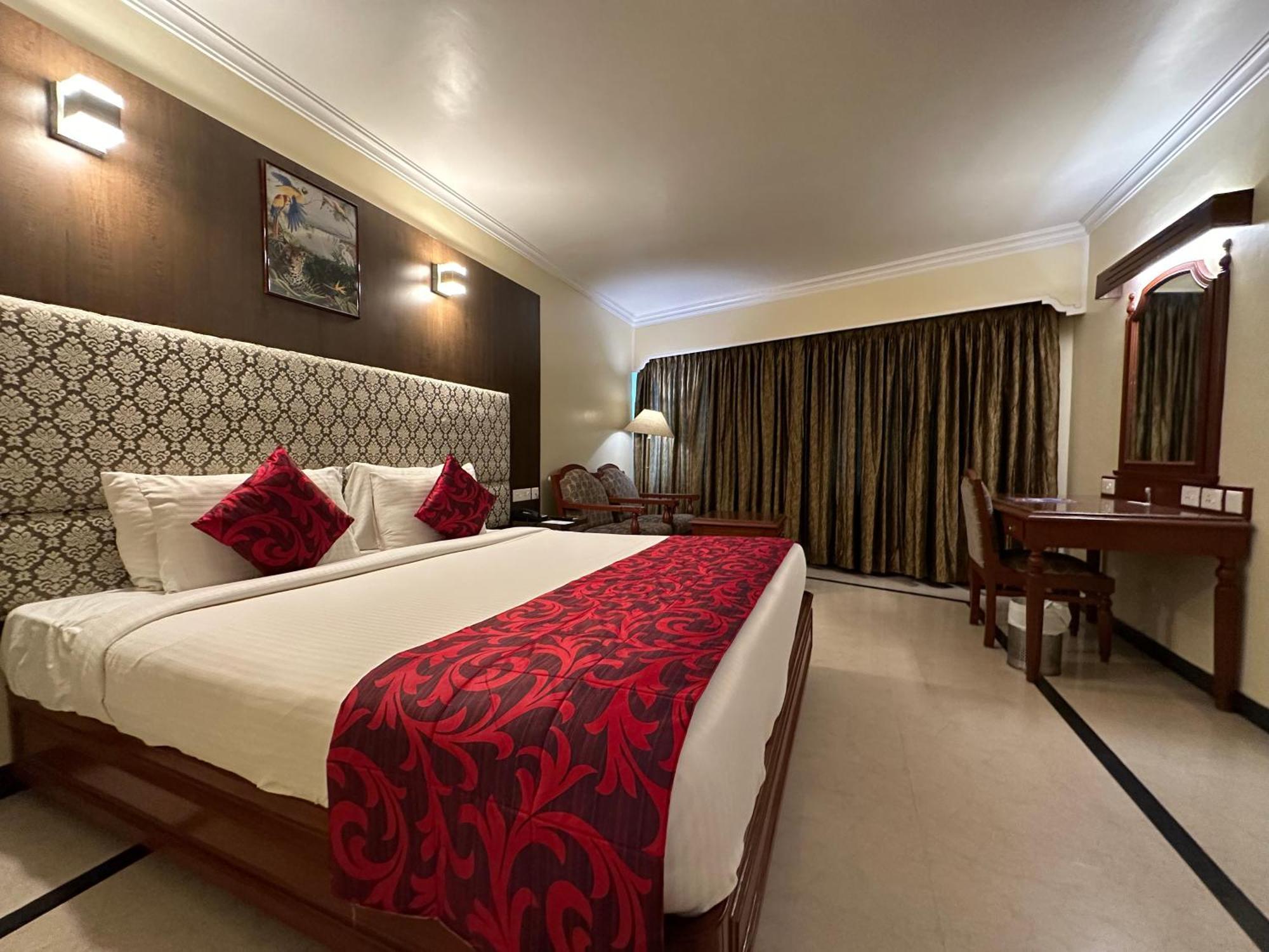 Hotel Annamalai International Пондичерри Экстерьер фото