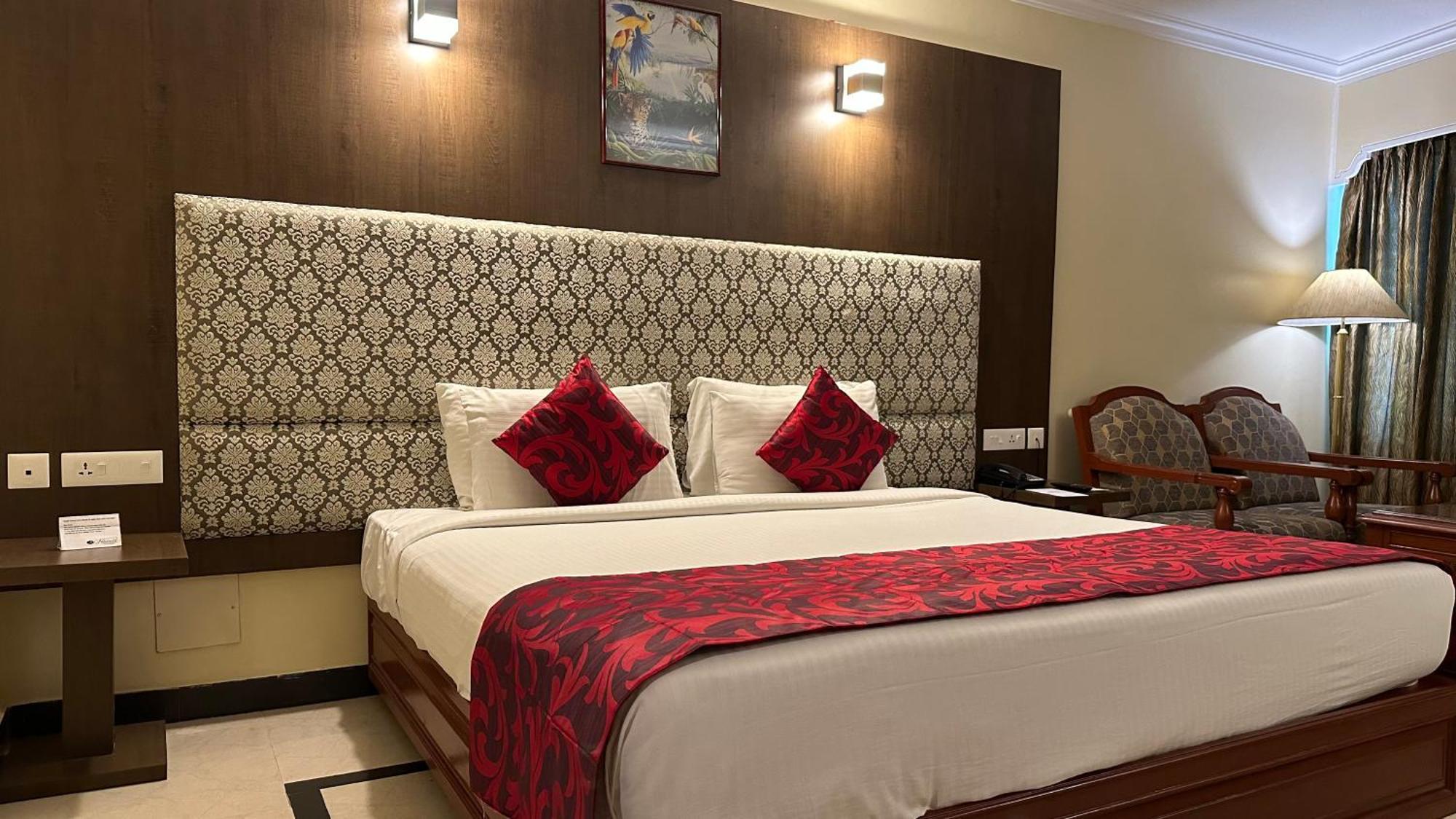 Hotel Annamalai International Пондичерри Экстерьер фото