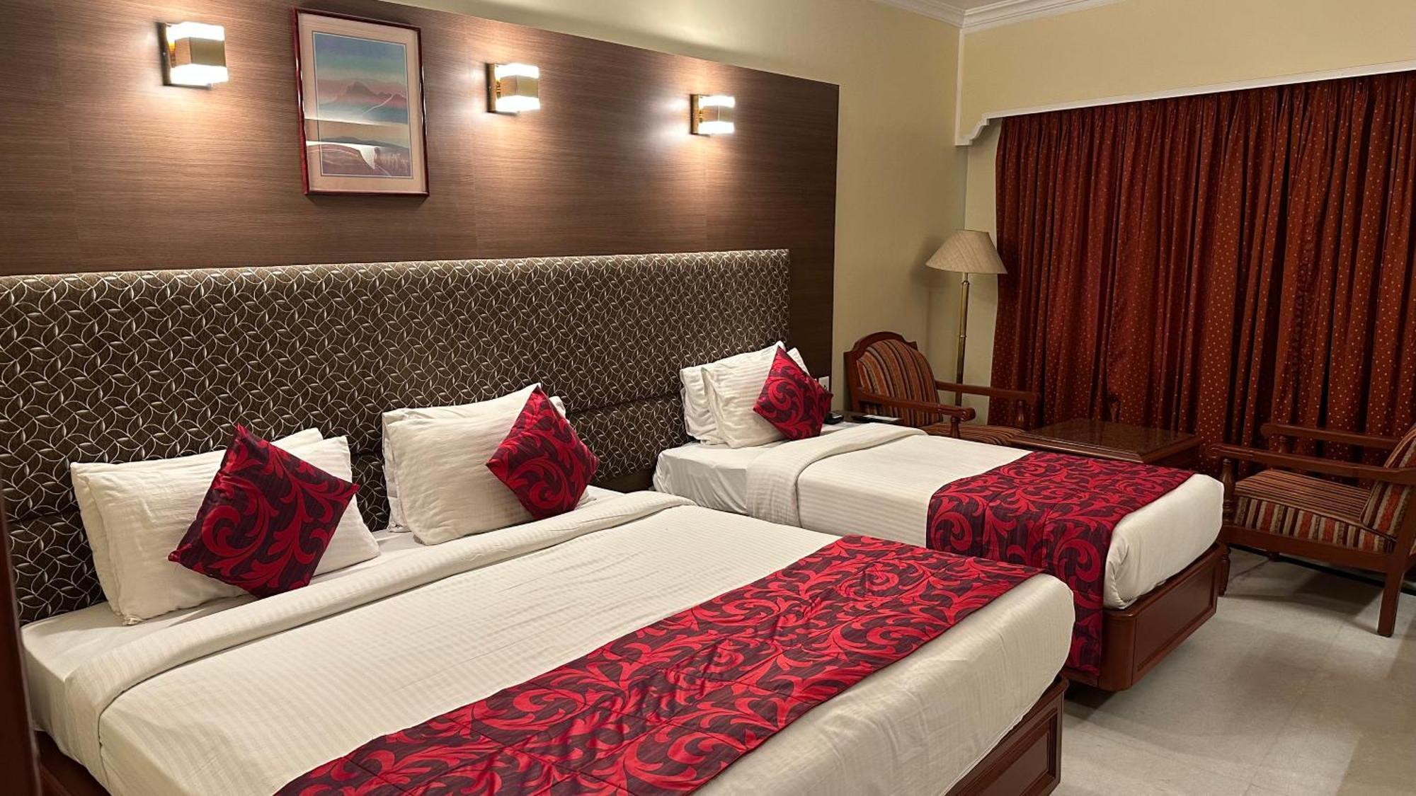 Hotel Annamalai International Пондичерри Экстерьер фото