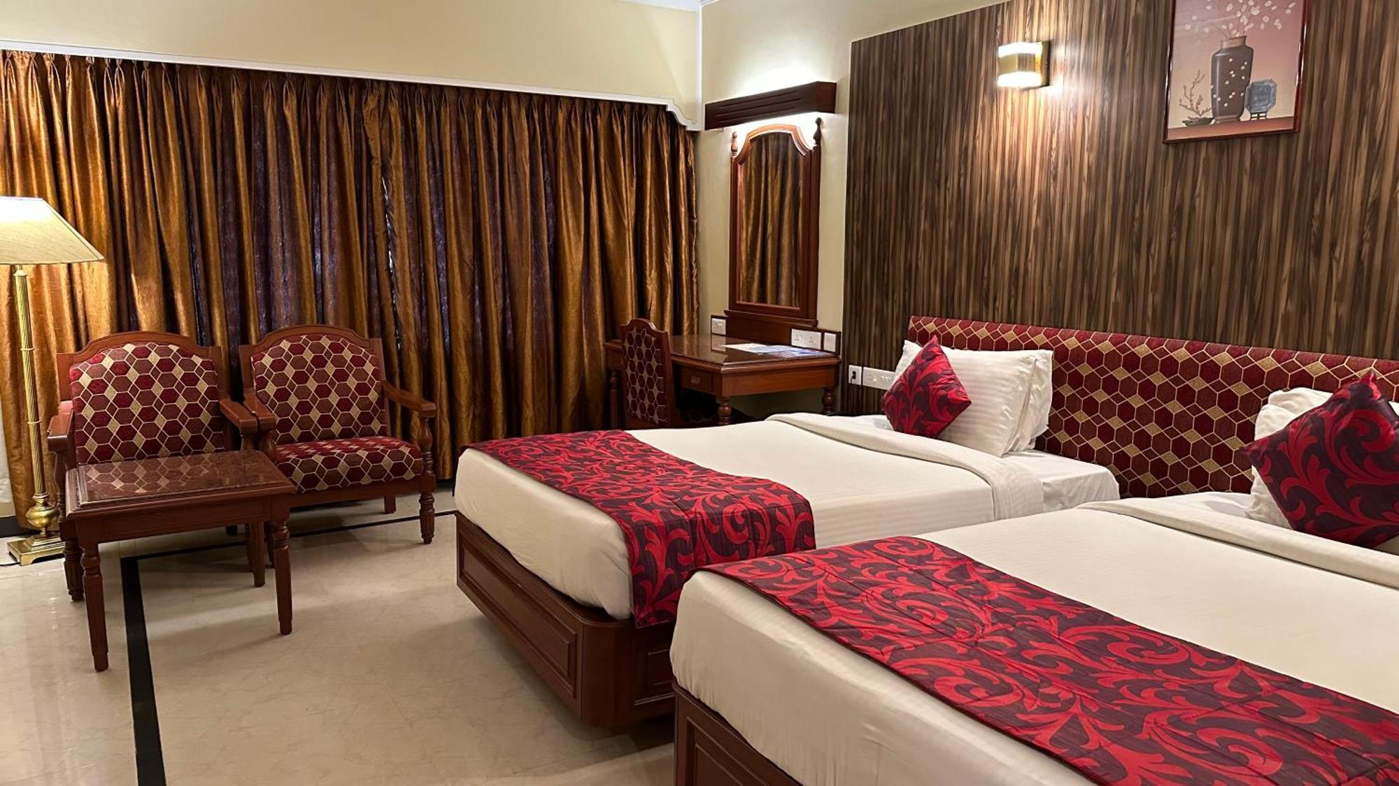 Hotel Annamalai International Пондичерри Экстерьер фото