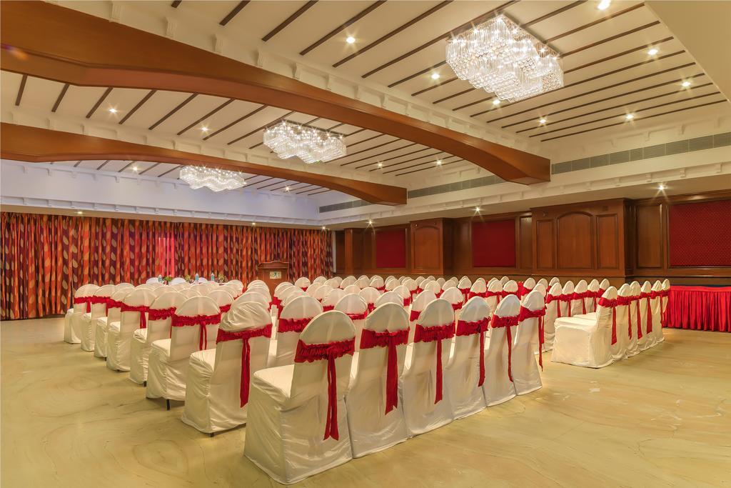Hotel Annamalai International Пондичерри Экстерьер фото
